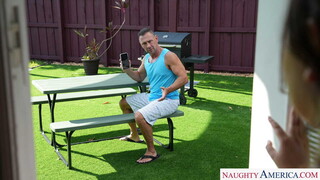 Big Tits Leana Loves Deep Throat Action - leidenschaftliche Huren in HD BIGWHORE.COM