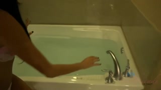 Anissa Kate’s Big Tits - Shower Sex & POV Action - namiętne dziwki w HD BIGWHORE.COM