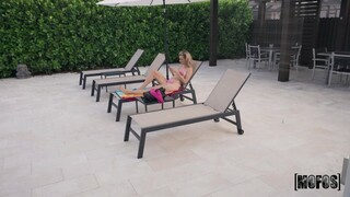 Overstaying Welcome, Oversexed and Ready - putas apasionadas en HD BIGWHORE.COM