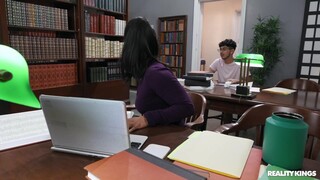 Getting Down in the Library with Diego Perez and Christina Savoy - putains passionnées en HD BIGWHORE.COM