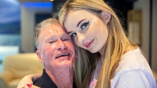 John Fucks Skinny Young Girl - puttane appassionate in HD BIGWHORE.COM
