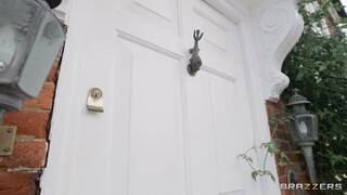 Standing Doggystyle with Valentina Nappi & Two Cocks - pelacur berahi dalam HD BIGWHORE.COM