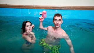 Bikini Beauties Give Handjobs - HDの情熱的な娼婦 BIGWHORE.COM