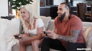 Interracial Gamer Sex - Kira Noir Takes Huge Cock - vášnivé děvky v HD BIGWHORE.COM