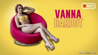 Voyeur Fun with Redhead Vanna - puttane appassionate in HD BIGWHORE.COM