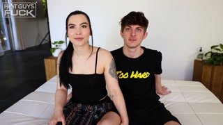 Bryce Kelly's Fresh Face Shines in His First Time Sex Interview - โสเภณีที่มีความหลงใหลใน HD BIGWHORE.COM