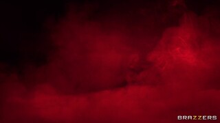 Big Tits and Cumshots: A Halloween Threesome - leidenschaftliche Huren in HD BIGWHORE.COM