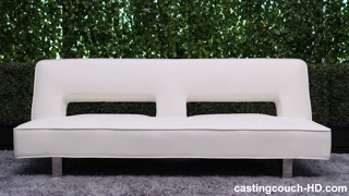 Casting couch Halle takes big dick facial - 激情的妓女高清 BIGWHORE.COM
