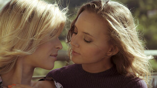  Lesbian Love: Lola and Mango's Second Act  - putains passionnées en HD BIGWHORE.COM