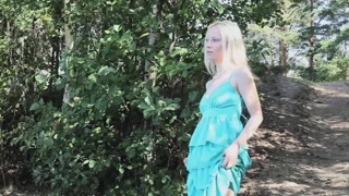 Russian hottie Mirta Marry’s steamy boat striptease - vášnivé děvky v HD BIGWHORE.COM