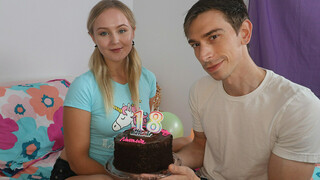 Stepsister's Special Day - namiętne dziwki w HD BIGWHORE.COM