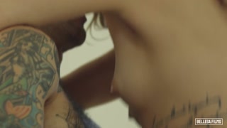 Kiss Me, Then Fuck Me - โสเภณีที่มีความหลงใหลใน HD BIGWHORE.COM