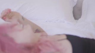 Siri's Big Ass Bounces on Derrick's Face - putains passionnées en HD BIGWHORE.COM