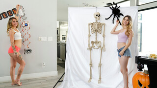Small Tits, Big Orgasms: Stepsis Fucks Me on Halloween - prostitutas apaixonadas em HD BIGWHORE.COM