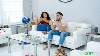 Gabriela Lopez Gets Shared by Two Guys - Hardcore Scene - putains passionnées en HD BIGWHORE.COM