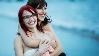 Curly Hair Beauties Emylia Argan & Leila Smith in Wild Lesbian Sex - gái điếm đam mê ở HD BIGWHORE.COM