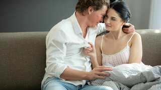 Lesbian Striptease and Kissing - pelacur berahi dalam HD BIGWHORE.COM