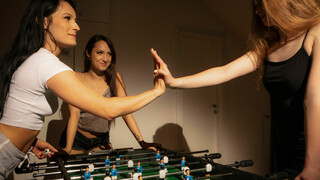 Beautiful Brunette Lesbians Get Down - pelacur berahi dalam HD BIGWHORE.COM