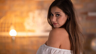 Brunette Bombshell's Master Plan - leidenschaftliche Huren in HD BIGWHORE.COM